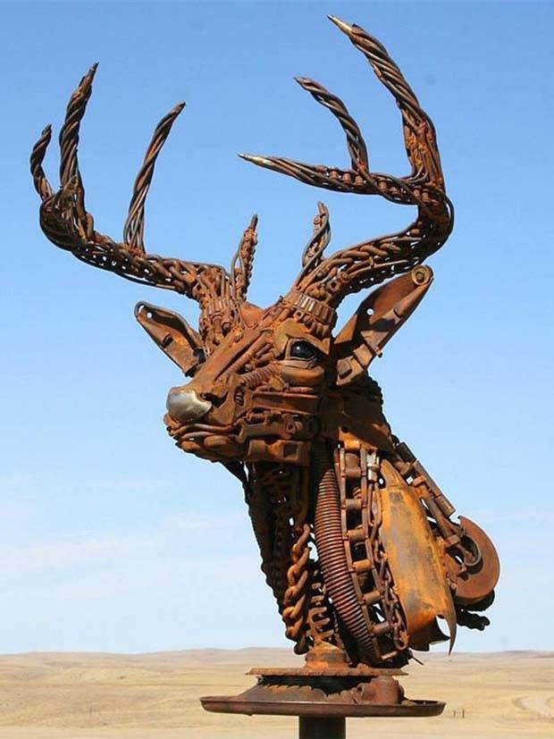 Captivating Metal Sculptures (43 photos)