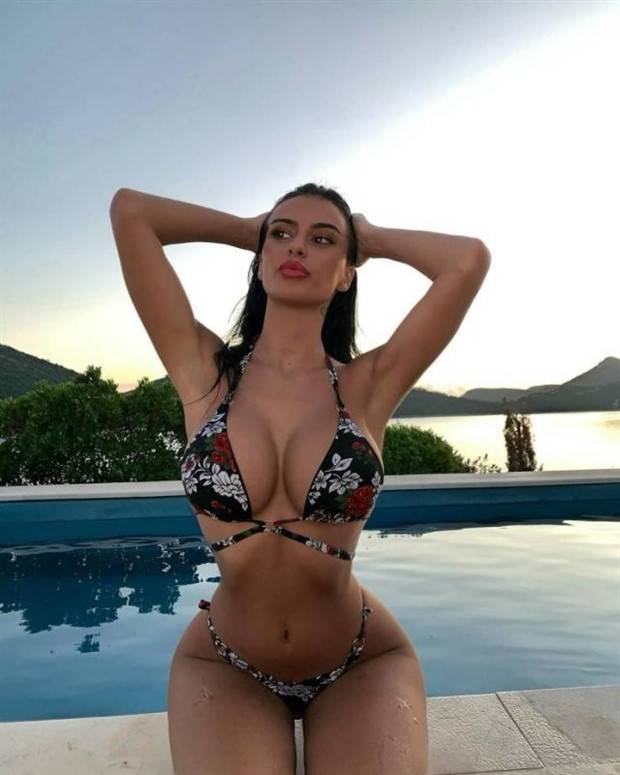 big boobs girls 23 Hot Busty Girls #53 (40 photos)