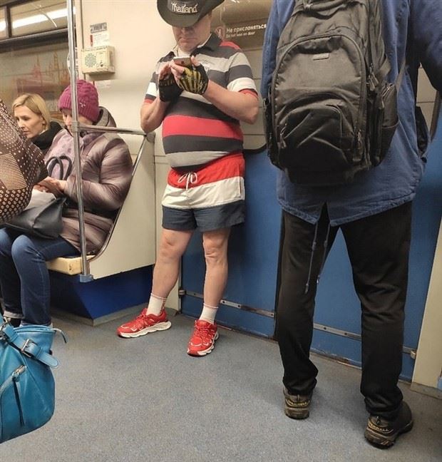 crazy fashion from russian subway 19 Weird Russian Subway Fashion #187 (36 photos)