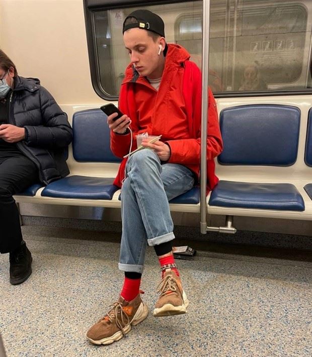 crazy fashion from russian subway 30 Weird Russian Subway Fashion #187 (36 photos)