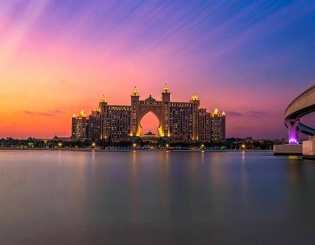 Dubais Captivating Images (25 photos)