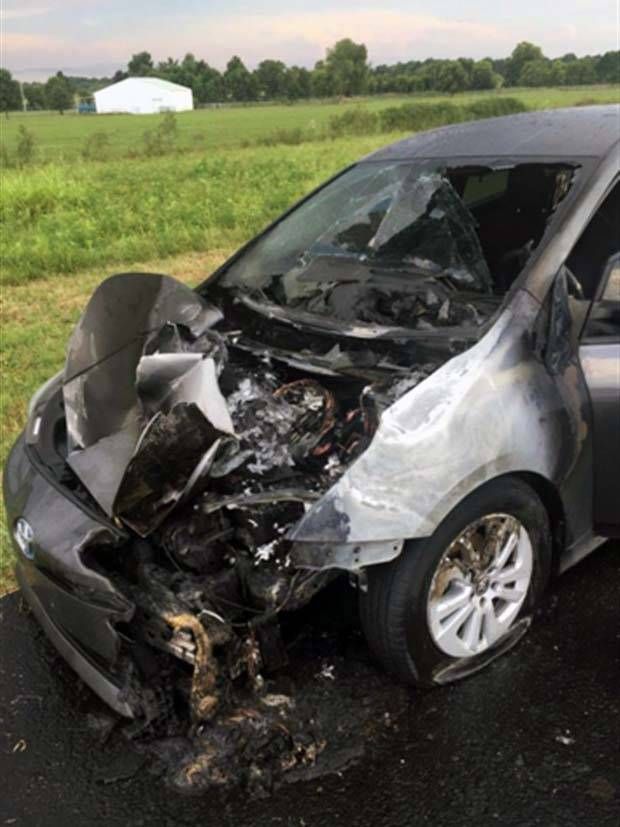 lightning strikes aftermath 2 When Lightning Strikes (24 photos)