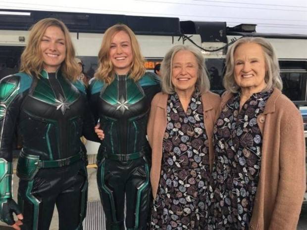 Famous Actors and Stunt Doubles in Film (44 photos)