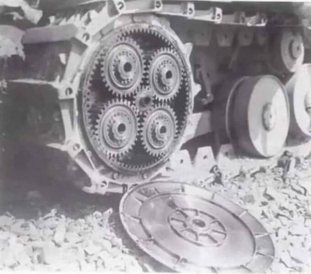 A Selection of Random Black and White Photos from the Past #6 (42 photos)