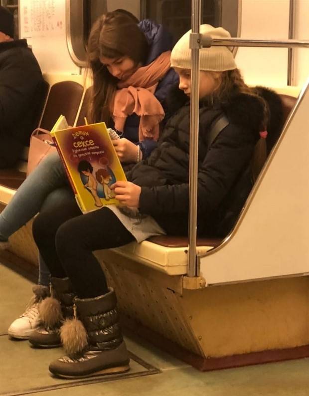 Weird Russian Subway Fashion #188 (41 photos)