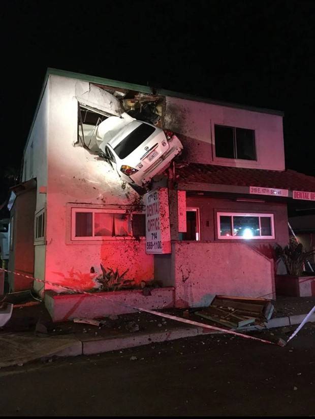 Insane Driving Fails #16 (36 photos)