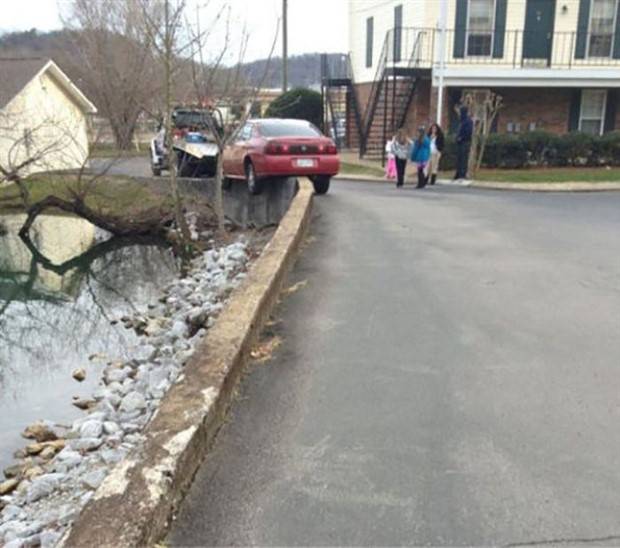 Insane Driving Fails #16 (36 photos)