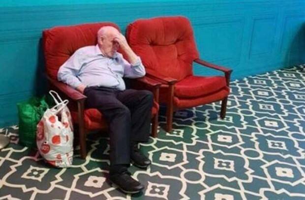 Men Waiting while their Wives Shop Endlessly (27 photos)