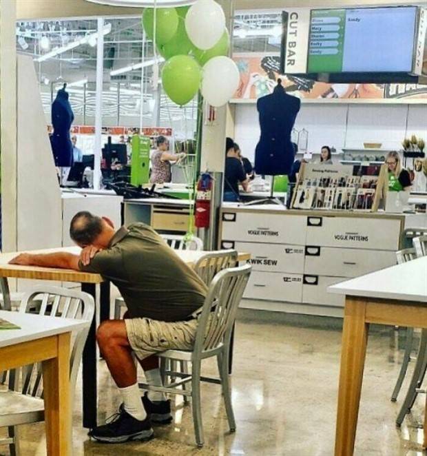 Men Waiting while their Wives Shop Endlessly (27 photos)