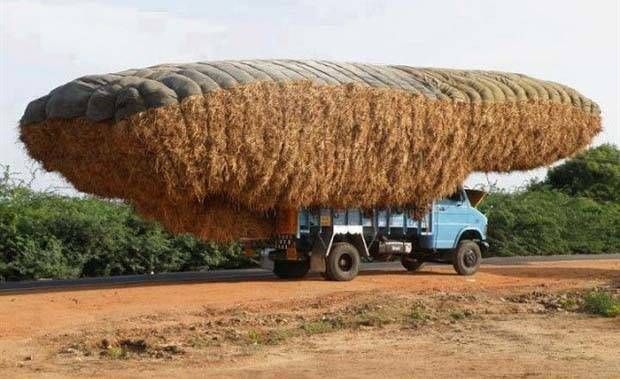 Crazy Drivers who Overload their Vehicles (21 photos)