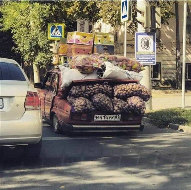 Crazy Drivers who Overload their Vehicles (21 photos)