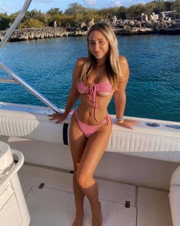 Hot Bikini Girls #56 (43 photos)