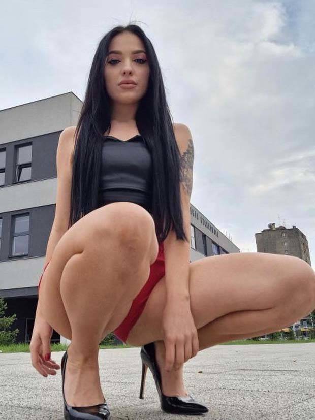 Hot Girls in High Heels #5 (35 photos)