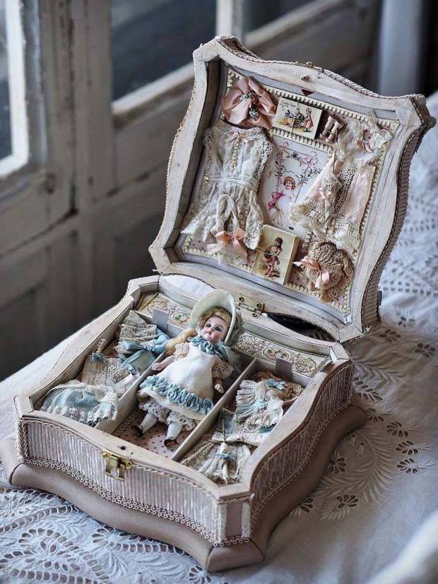 kiyomi miniature furniture 11 Kiyomi Crafts Realistic Miniature Antique Furniture (25 photos)