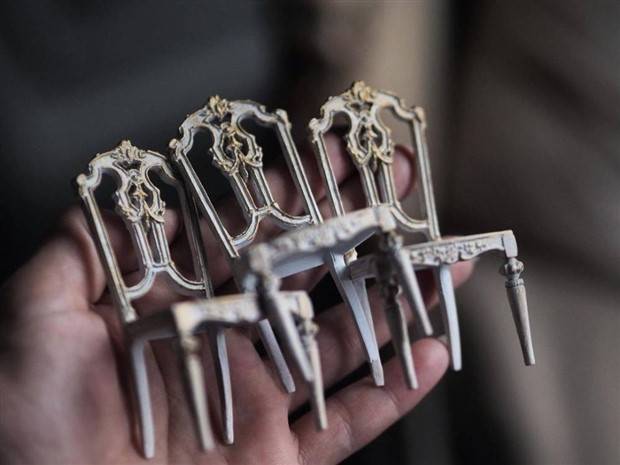 kiyomi miniature furniture 22 Kiyomi Crafts Realistic Miniature Antique Furniture (25 photos)