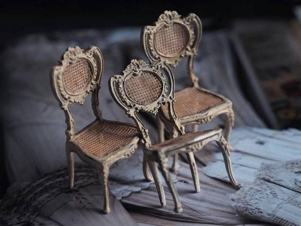 kiyomi miniature furniture 4 Kiyomi Crafts Realistic Miniature Antique Furniture (25 photos)