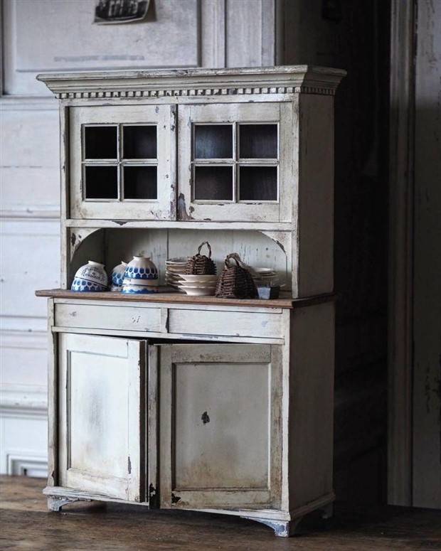 kiyomi miniature furniture 5 Kiyomi Crafts Realistic Miniature Antique Furniture (25 photos)