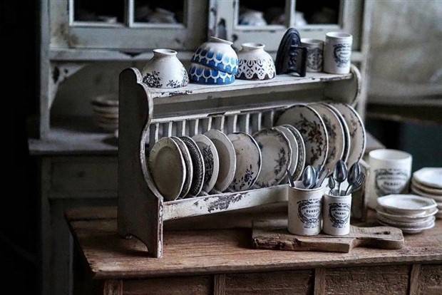 kiyomi miniature furniture 7 Kiyomi Crafts Realistic Miniature Antique Furniture (25 photos)