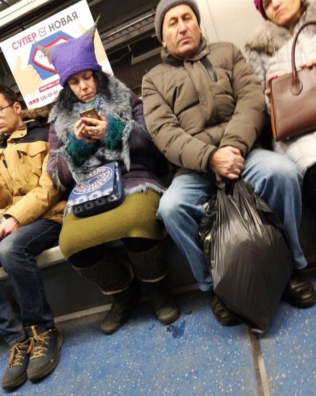 Weird Russian Subway Fashion #189 (34 photos)