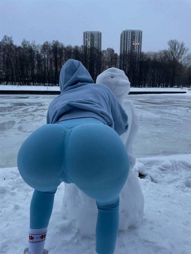 Hot Girls in Yoga Pants #48 (34 photos)