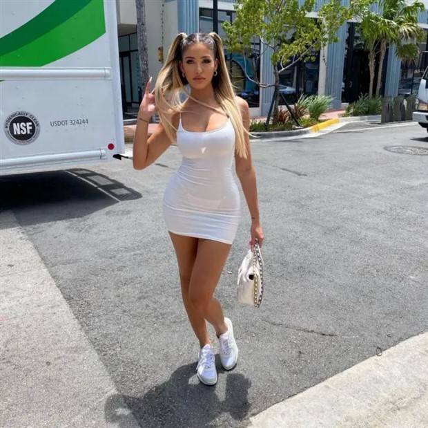 skin tight dresses 4 Hot Girls in Tight Dresses #47 (37 photos)
