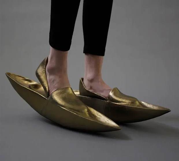 Strange Shoes that Hardly Anyone Will Ever Wear #1 | KLYKER.COM