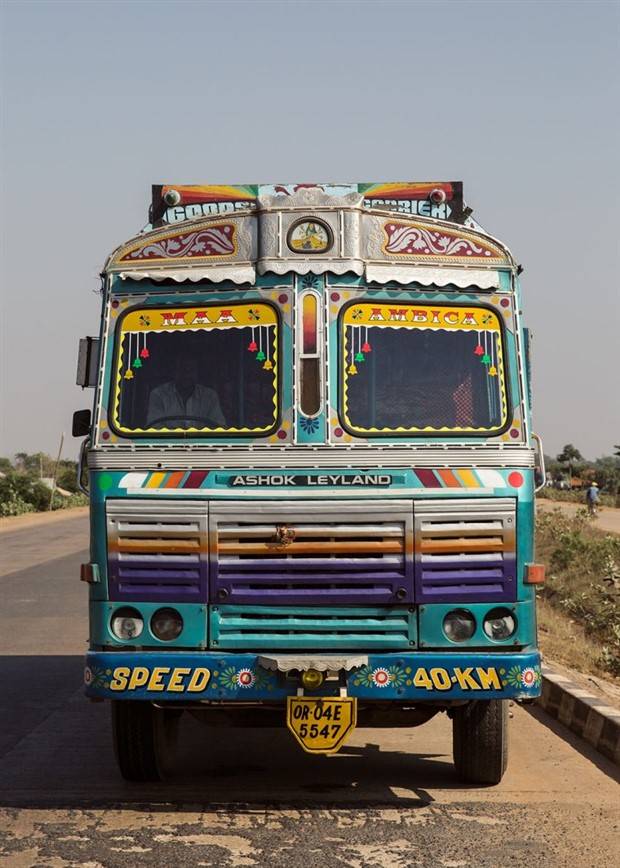 The Exotic Indian Trucks (57 photos)