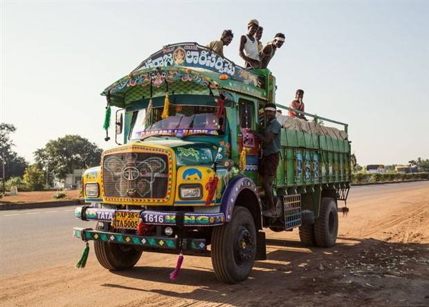 The Exotic Indian Trucks (57 photos)