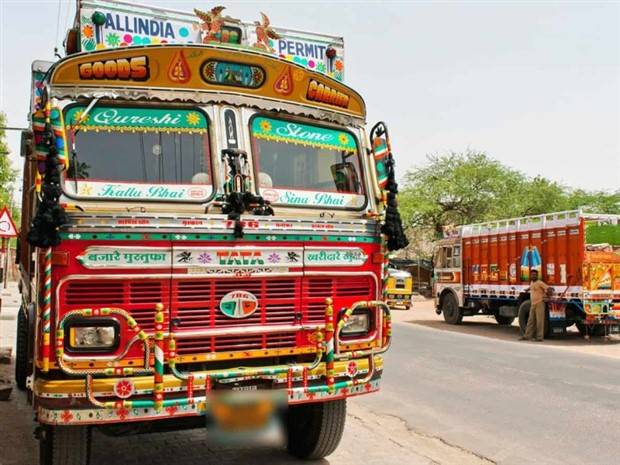 The Exotic Indian Trucks (57 photos)