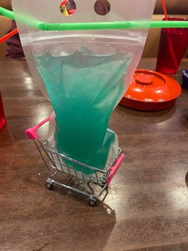 unusual food serving 20 Very Strange Food Serving #16 (37 photos)