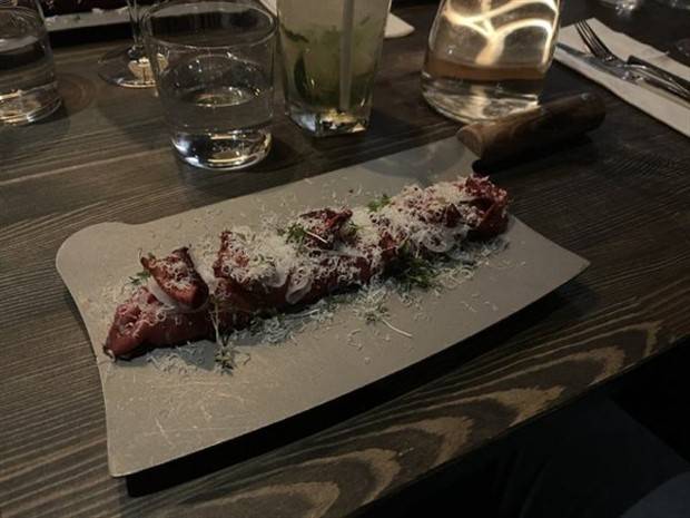 unusual food serving 36 Very Strange Food Serving #16 (37 photos)