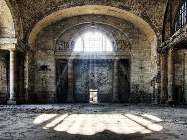 The Beauty of Abandoned Places #18 (34 photos)