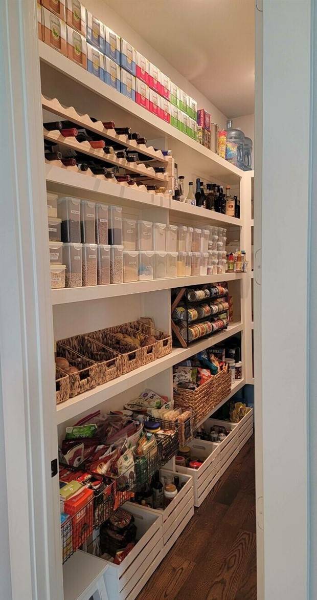 Perfectly Arranged Shelves (25 photos)