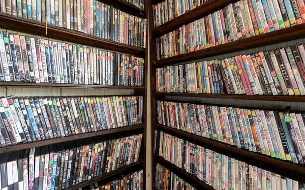 Abandoned VHS Store in the USA (21 photos)