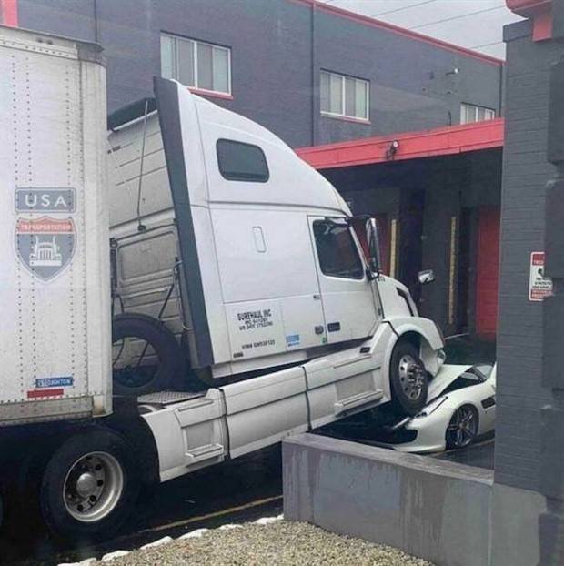 driving failures 14 Insane Driving Fails #18 (34 photos)