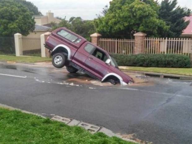 Insane Driving Fails #18 (34 photos)