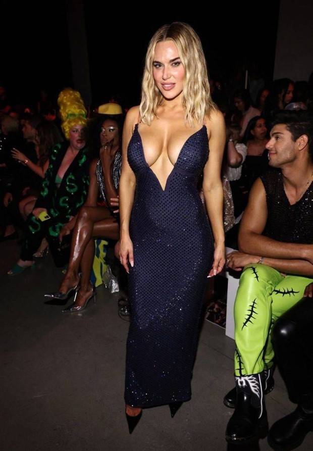 A Little Fun for Adults #322 (42 photos)