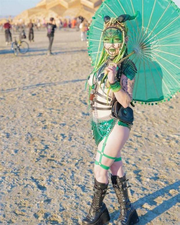 A Little Fun for Adults #322 (42 photos)