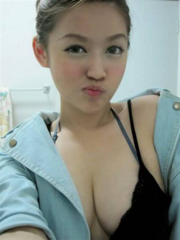 Hot Asian Girls #55 (38 photos)