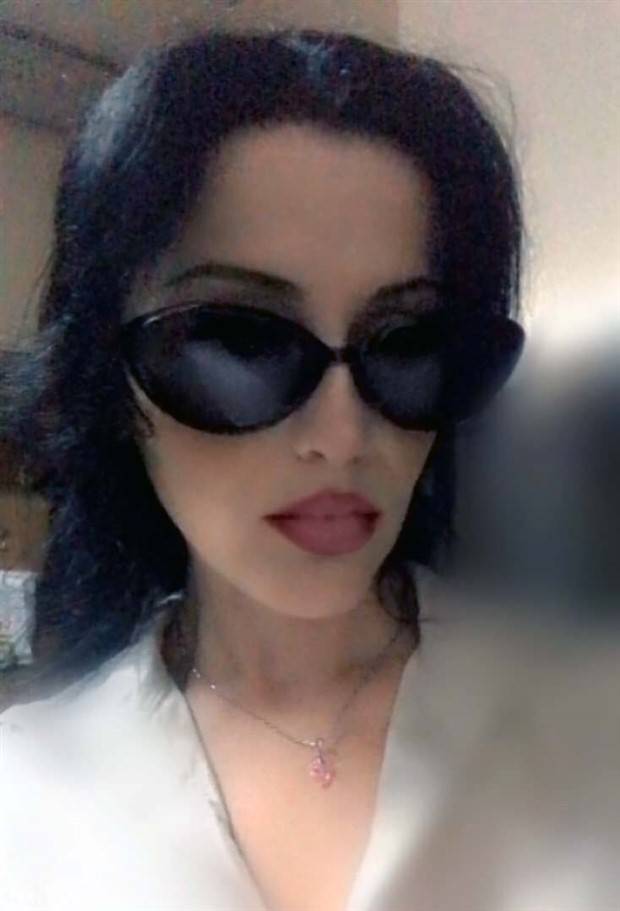 Hot Girls with Red Lips #16 (36 photos)