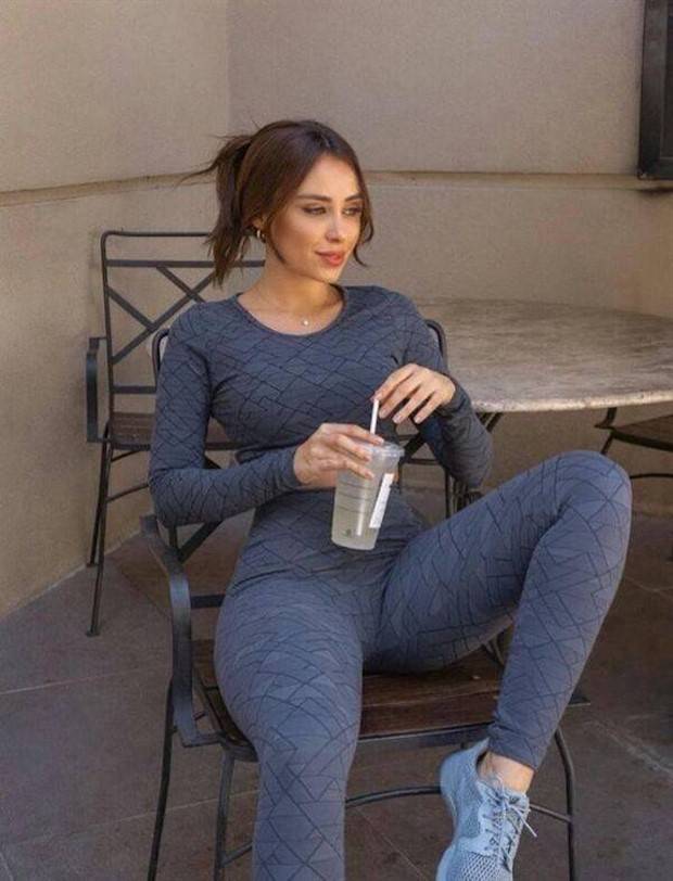 Hot Girls in Yoga Pants #50 (38 photos)