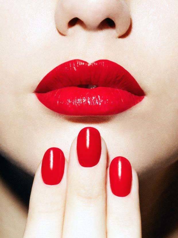 Trendy Red Manicure Extravaganza (30 photos)
