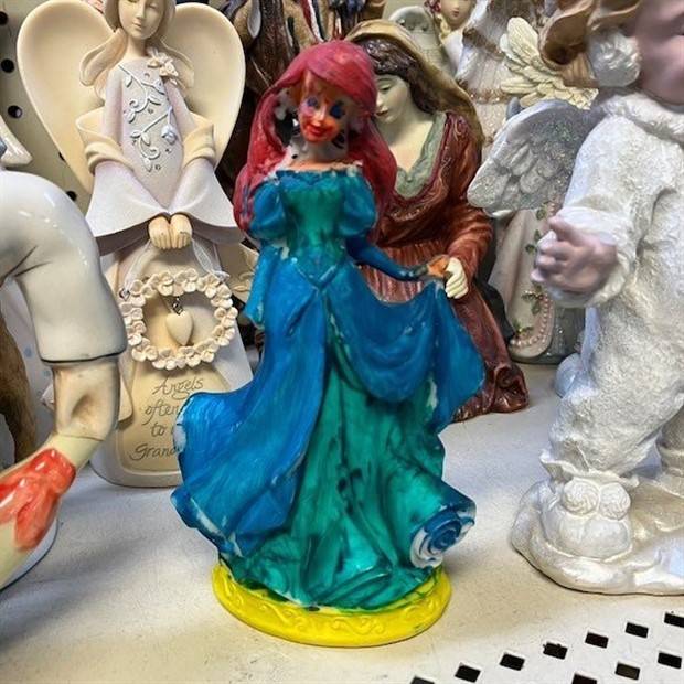 Strange Things Found in Thrift Stores #18 (31 photos)