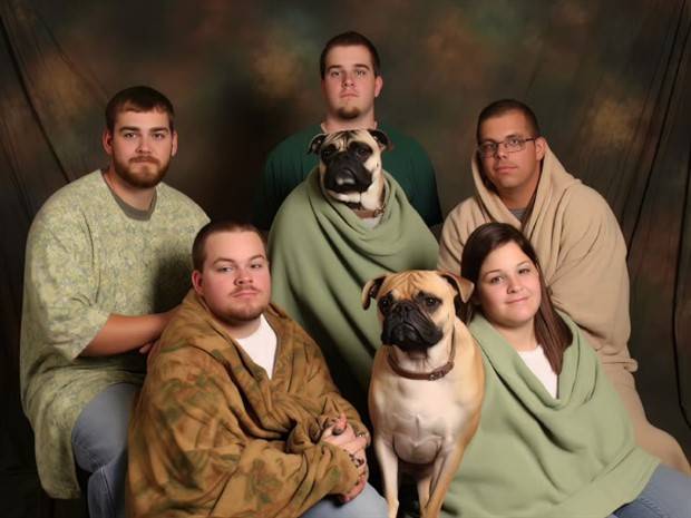 24 AI Generated Family Portraits (24 photos)