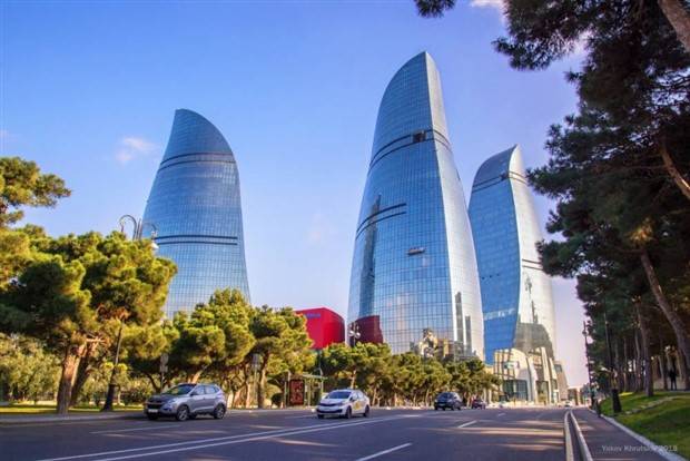 Impressive Flame Towers of Baku (29 photos)