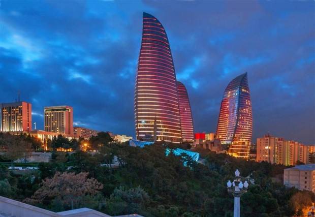 Impressive Flame Towers of Baku (29 photos)