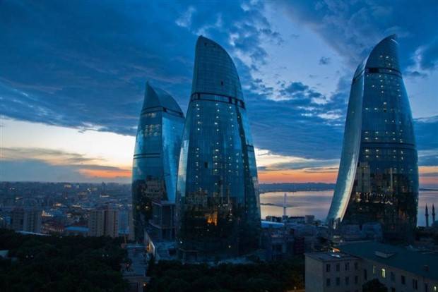 Impressive Flame Towers of Baku (29 photos)