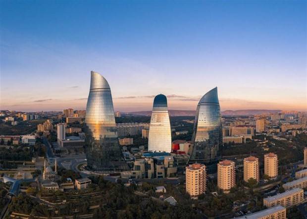 Impressive Flame Towers of Baku (29 photos)