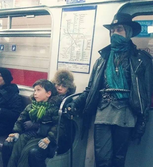 crazy russian subway fashion 29 Weird Russian Subway Fashion #192 (29 photos)