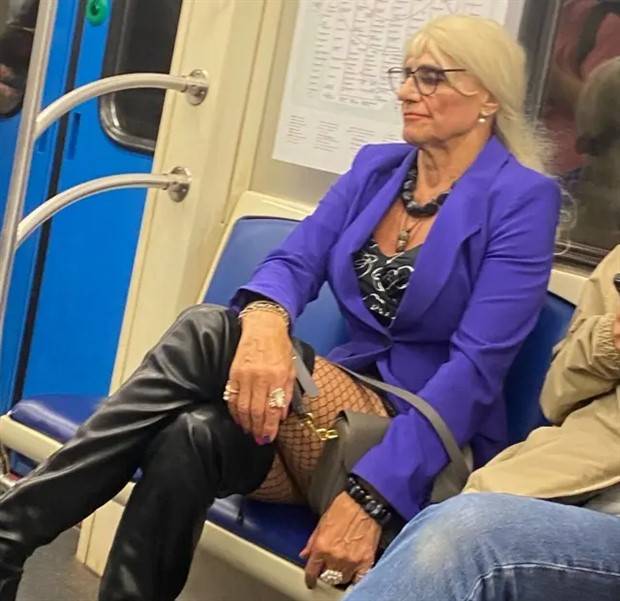 crazy russian subway fashion 5 Weird Russian Subway Fashion #192 (29 photos)